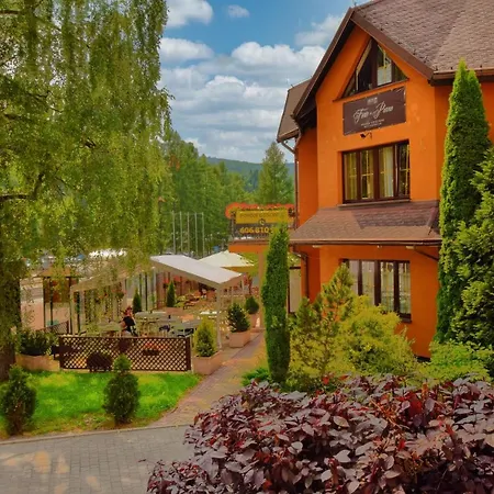 & Piano Guest house