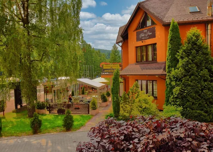 & Piano בית הארחה