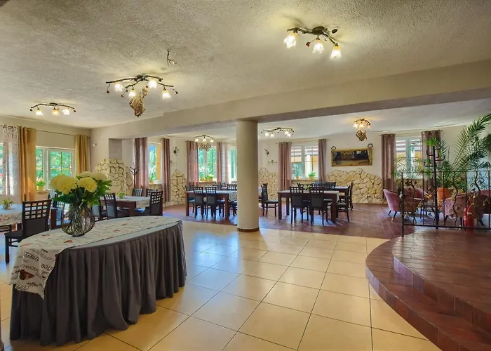 & Piano بيت ضيافة